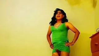 Latin crossdresser jerking off her cock
