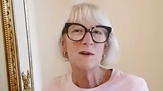 TRAILER - Happy New Year: I empty the balls of a young guy