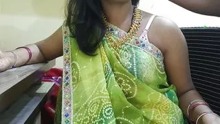 Indian hot Receptionist amazing XXX hot sex with Office Boss!
