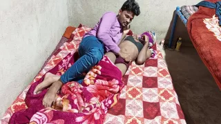 Jab Me Gar Me Aakeli Mere Gar Ke Sabhi Log Bahr Gaye The Me Aapne Room Me So Rhi Thi Thabhi Mera Chachere Bhi Aaya Our Mujhe