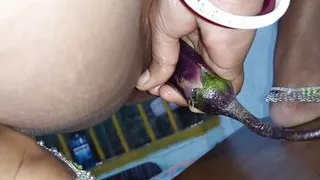 Fat Indian Bhabi Having Sex With Eggplant