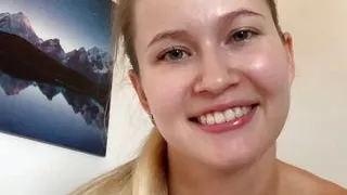 Stella Cardo Didn't Turn off the Stream and Called a Friend, It All Ended with Masturbation and Squirting