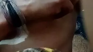 Sunita aunty ko chodne ke bahar ne chutiya malish ki