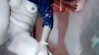 A very beautiful girl from Punjaban village, teen age hot sexy Asian countries, is trying to satisfy her lustful hunger. I saw y