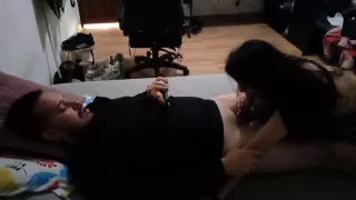 Pillo A Mi Esposa Chupandole Verga Y Seduciendo A Mi Mejor Amigo