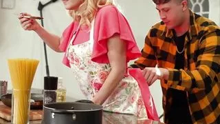 Cook Cock Show! S01e01 Spermghetti with Shrooms
