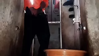 Swiggy Delivery Boy Mustravetion in shower