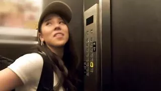 Get Alice-chan, the U  r E  S delivery partner who is so erotic and cute! ! Her foot job skills trained on a bicycle and her wai