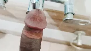 Bathroom se len khara nehi howa