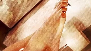 HD- Lisa Rivera Shows off Her Multi Tasking Skills with 2 Dicks