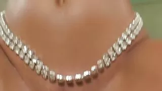 Diana Gold Is a Stupid Whore