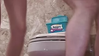 Skinny babe gets her pussy boned in the bathroom by a guy before starting to work for him