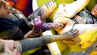 Anuskatzz and Serpienta get their holes gaped