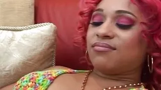 Thick Pinky Spreads Her Legs to Have Her Snatch Eaten and Railed by His Manhood