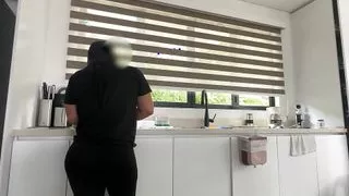 Thick ass wears leggings for work