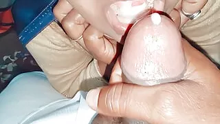 Bhabhi took the entire cumshot in her mouth and swallowed all the cum
