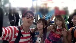 A beautiful baby-faced butt bunny has arrived! ! Happy Halloween showing off your erotic butt and shaking your hips