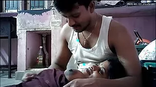 Indian house wife big boobs showing