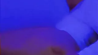 Finger fucking my wet tight boipussy