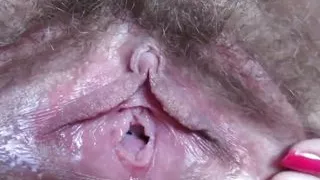 Hairy pussy is not an obstacle to clit play