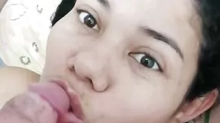 Dulce Mirada Mientras Lo Chupa