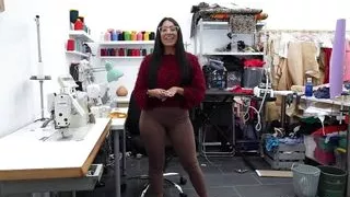 Young amateur Latina Lara Rey shows us how much fun she has with her friends