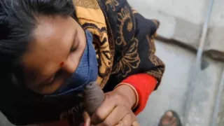 Padosi Bhabhi Subah Agyi Mere Chhat Par Yahi Chusa Kar Chod Diya Ghori Bna Kar