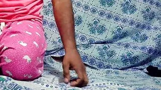 Indian big duck boy and maid sex in the park