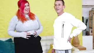 Leia Saez wants to check if Don Jorge's OLD DICK is worth it!