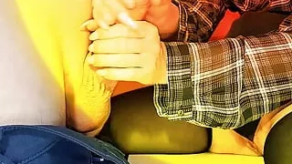 The thief set up a pussy for a guard in his office