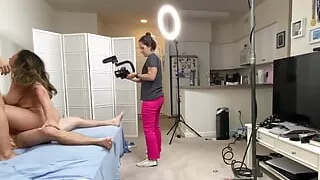 Amateur threesome slutty MILF fucked in MMF action at home