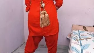 Stepmom make video for instagram and her stepson helps her