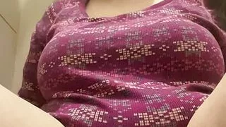 Masturbation and discussing fantasies while I play