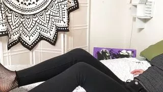 Foot fetish amateur 21yo in fishnet pantyhose pussyfucked