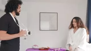 Arabelle Raphael's Planning For Valentine's Day Turns To A Wild Fuck With The Photographer - REALITY KINGS