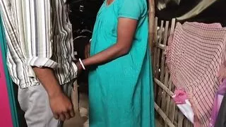 Pumi bhabi chotte chotte mutt diya