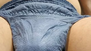 Softcore: peeing in the diaper and squeezing it