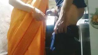 Bhabhi mana kar rahi thi Devr ne chodai suru kar di