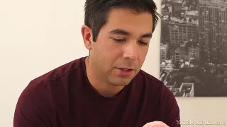 Gangbang mit dunkelhaarigen Hängebusengirl