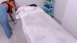 HOT MASSAGE TO NEWLY MARRIED BIG ASS GIRL, HER HUSBAND ALREADY KNOWS WHAT&#039;S GOING TO HAPPEN