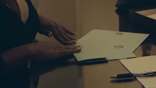 Ebony mit Riesentitten fickt mit seinem schwarzen Schwanz