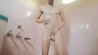 American big ass bathing and pissing in tamna aunty bathroom