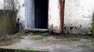 Titslapping at german border