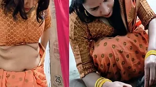 Desi devar bhabhi ne ek dusre ke jhaat ke baal banaa k chudai ki