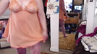 718 First Video of 2022, Sexy Dawnskye Modeling Nighties and Panties for You Big Butt and Nice Rack