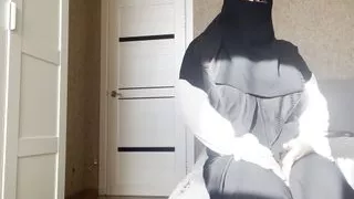 Hot Arab stepmom in pantyhose