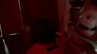 E -fuck with gas mask