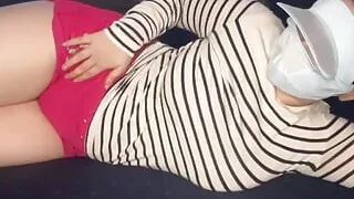 Thick girl wants it deep inside