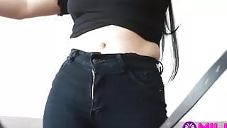 Jazmin Caught Her Fan