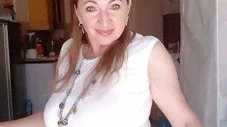 Granny's jamping: big boobs jumpimg